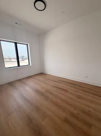 $3,350 | 1320 South Ashland Avenue, Unit 201, Chicago, IL 60608