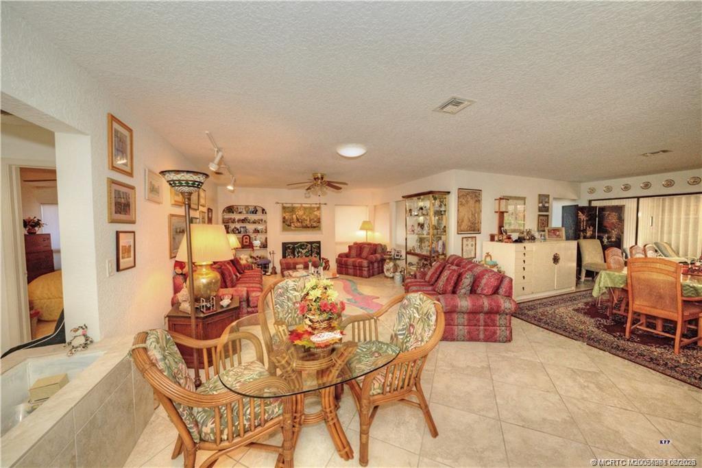 5220 Southeast Burning Tree Circle Stuart, FL 34997 - Photo 5 of 20