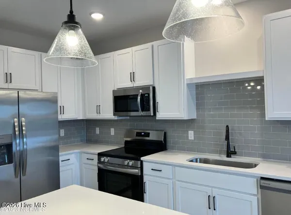 $1,995 | 8372 Paramount Point, Leland, NC 28479