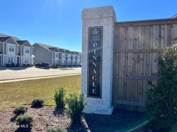 $1,995 | 8372 Paramount Point, Leland, NC 28479