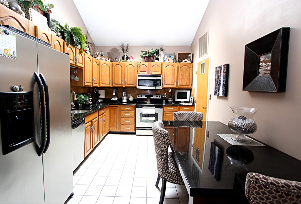 162 Willow Road, Unit 9 Nahant, MA 01908 - Photo 7 of 15 Gallery Image 7