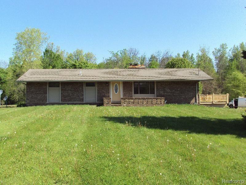 5205 Hunters Creek Road Attica, MI 48412 - Photo 11 of 17 Front