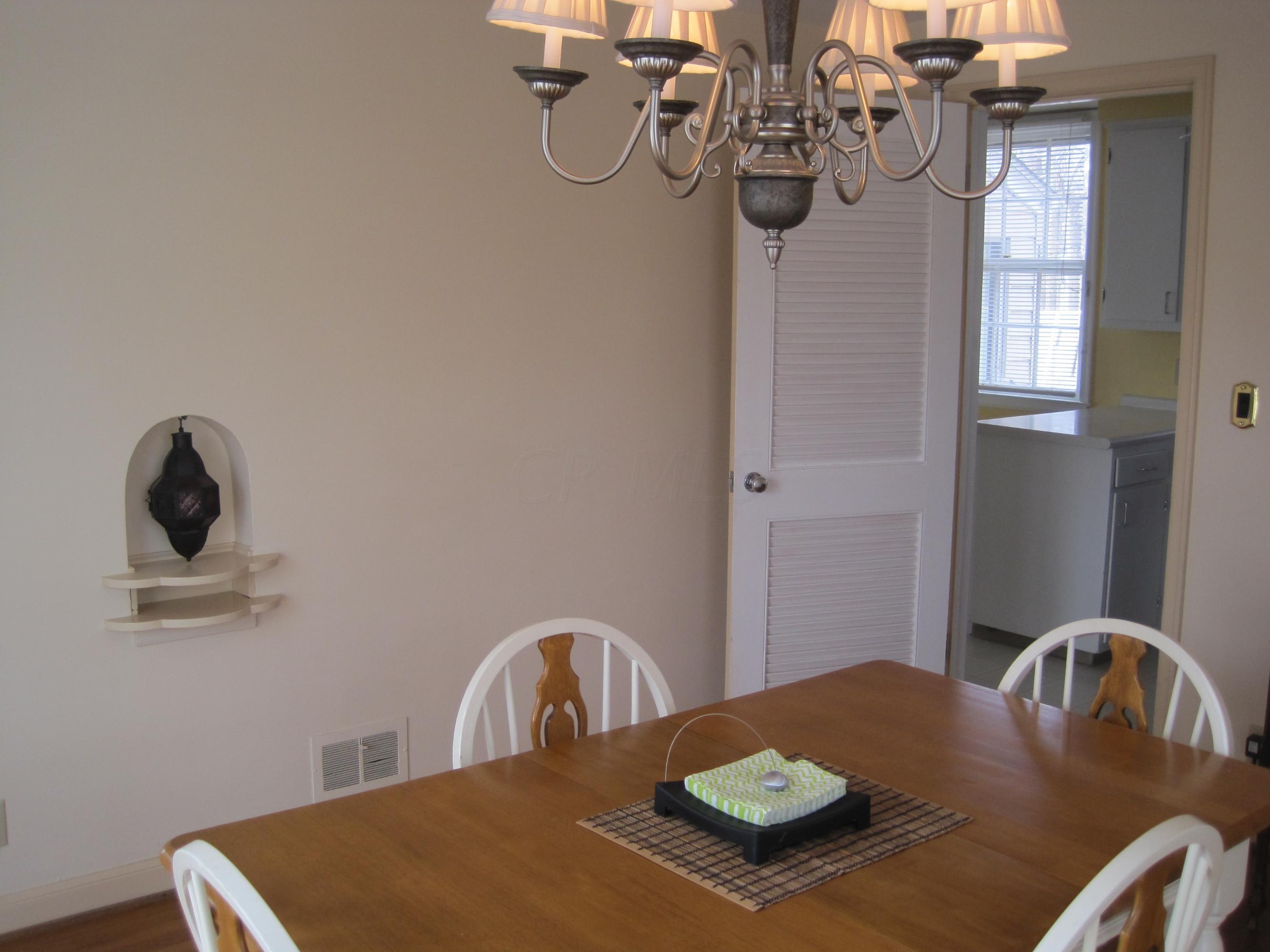 3001 Mountview Road Columbus, OH 43221 - Photo 11 of 33