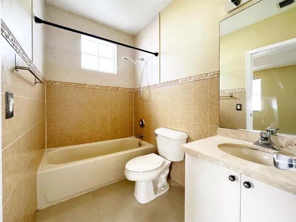 $3,000 | 15603 Southwest 41st Street, Unit 196, Miramar, FL 33027