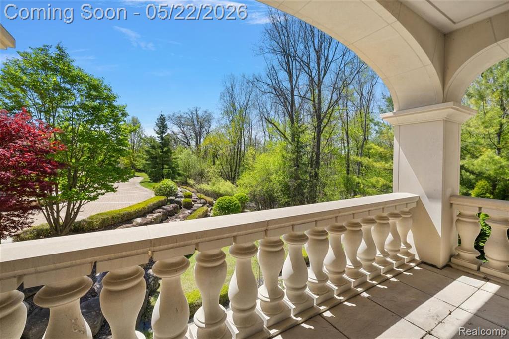 6250 Walnut Lake Road West Bloomfield, MI 48323 - Photo 22 of 48