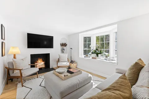 $1,375,000 | 101 Upper North Highland Place, Croton-on-Hudson, NY 10520