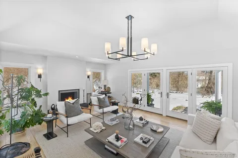 $1,375,000 | 101 Upper North Highland Place, Croton-on-Hudson, NY 10520