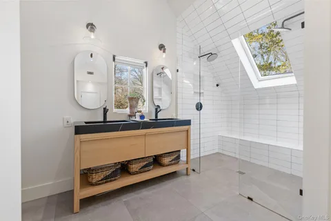 $1,375,000 | 101 Upper North Highland Place, Croton-on-Hudson, NY 10520