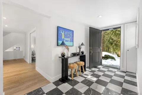 $1,375,000 | 101 Upper North Highland Place, Croton-on-Hudson, NY 10520