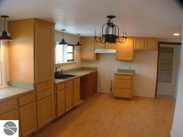 2480 Sawyer Road Traverse City, MI 49685 - Photo 15 of 40 1742003-14.JPG