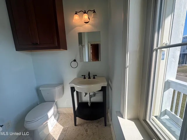 $684,750 | 34 Puunani Place, Diamondhead, MS 39525