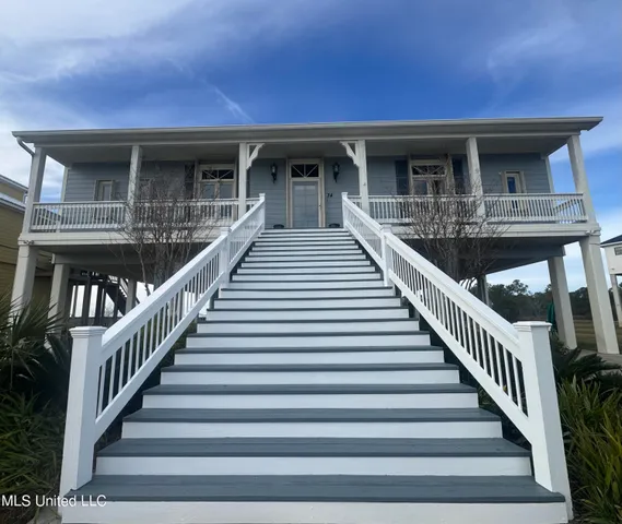 $684,750 | 34 Puunani Place, Diamondhead, MS 39525