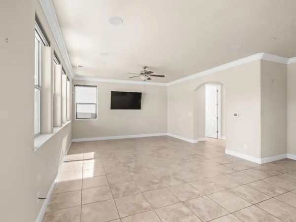 $679,000 | 11584 North Via Venitzia Avenue, Fresno, CA 93730