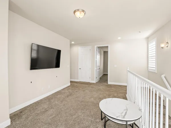 $679,000 | 11584 North Via Venitzia Avenue, Fresno, CA 93730