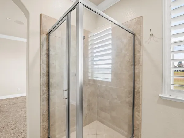 $679,000 | 11584 North Via Venitzia Avenue, Fresno, CA 93730