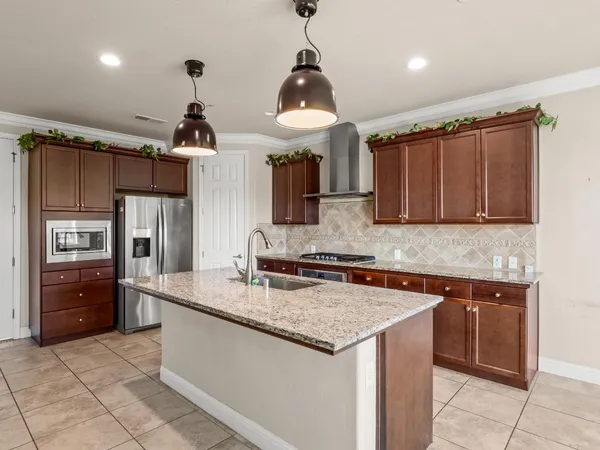 $679,000 | 11584 North Via Venitzia Avenue, Fresno, CA 93730