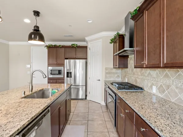 $679,000 | 11584 North Via Venitzia Avenue, Fresno, CA 93730