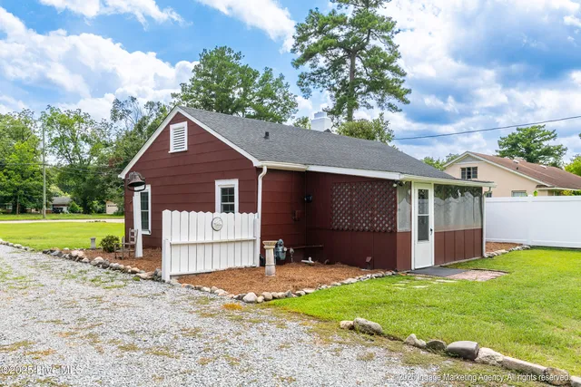 $180,000 | 322 River Road, Washington, NC 27889