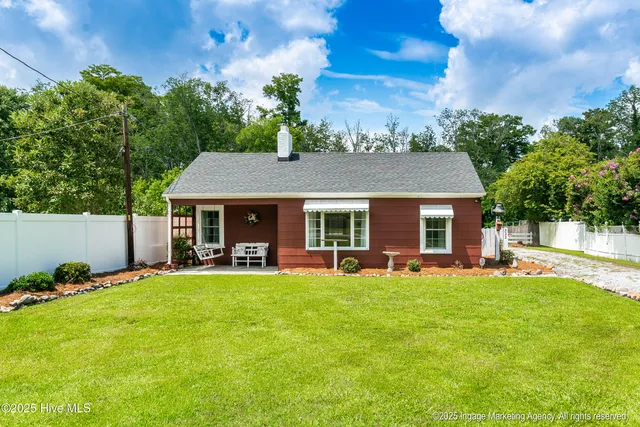 $180,000 | 322 River Road, Washington, NC 27889