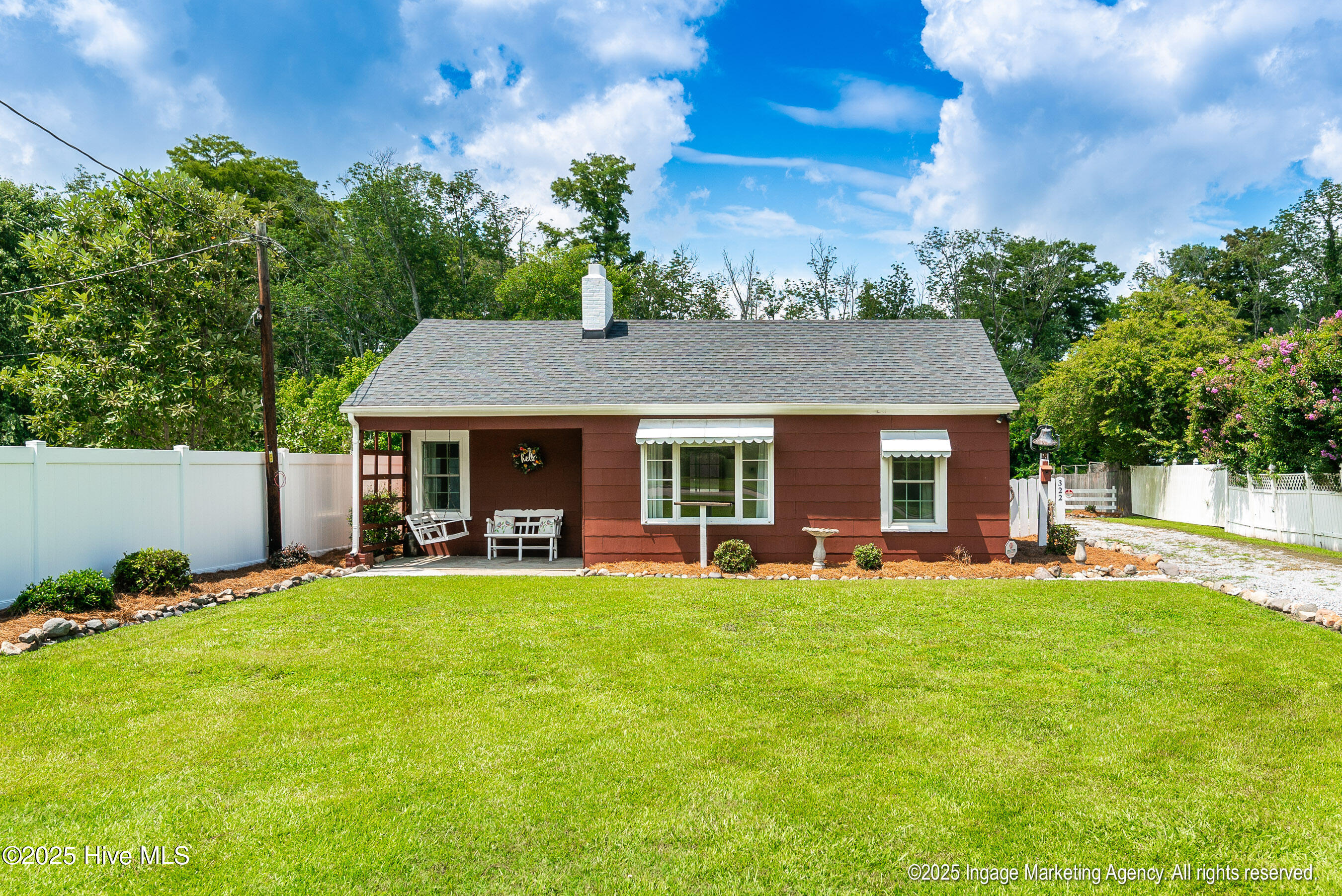 322 River Road Washington, NC 27889 - Photo 3 of 29 big front yard