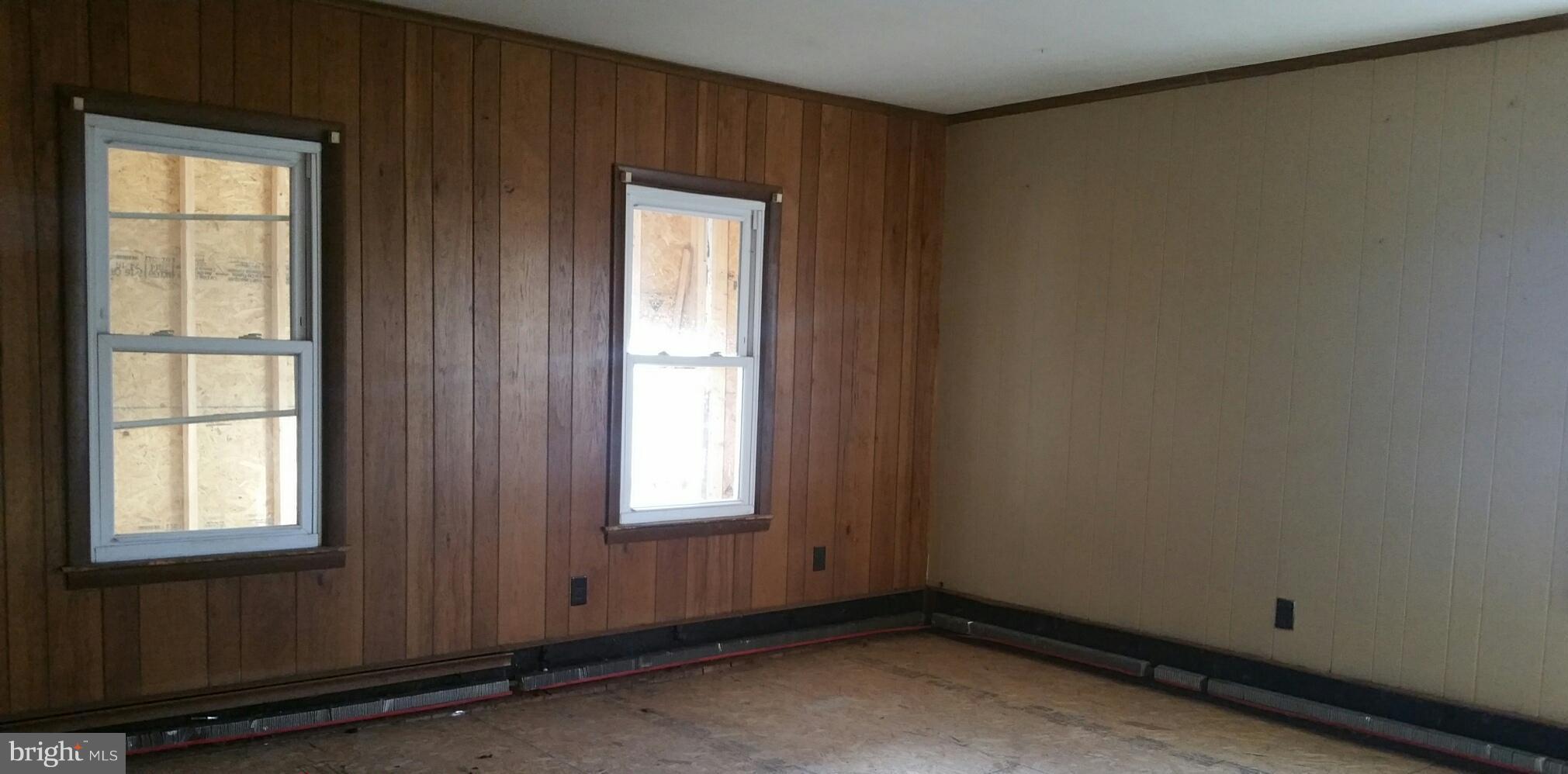 34260 Delaware Line Road Galena, MD 21635 - Photo 11 of 17 Living Room