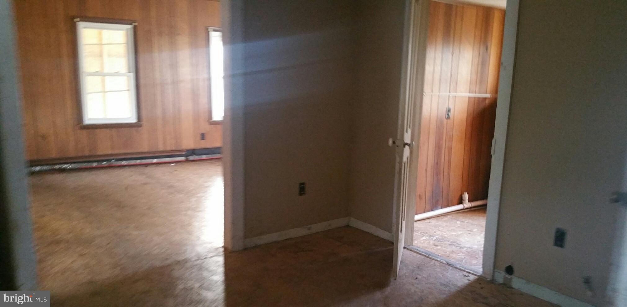 34260 Delaware Line Road Galena, MD 21635 - Photo 10 of 17 Living Room