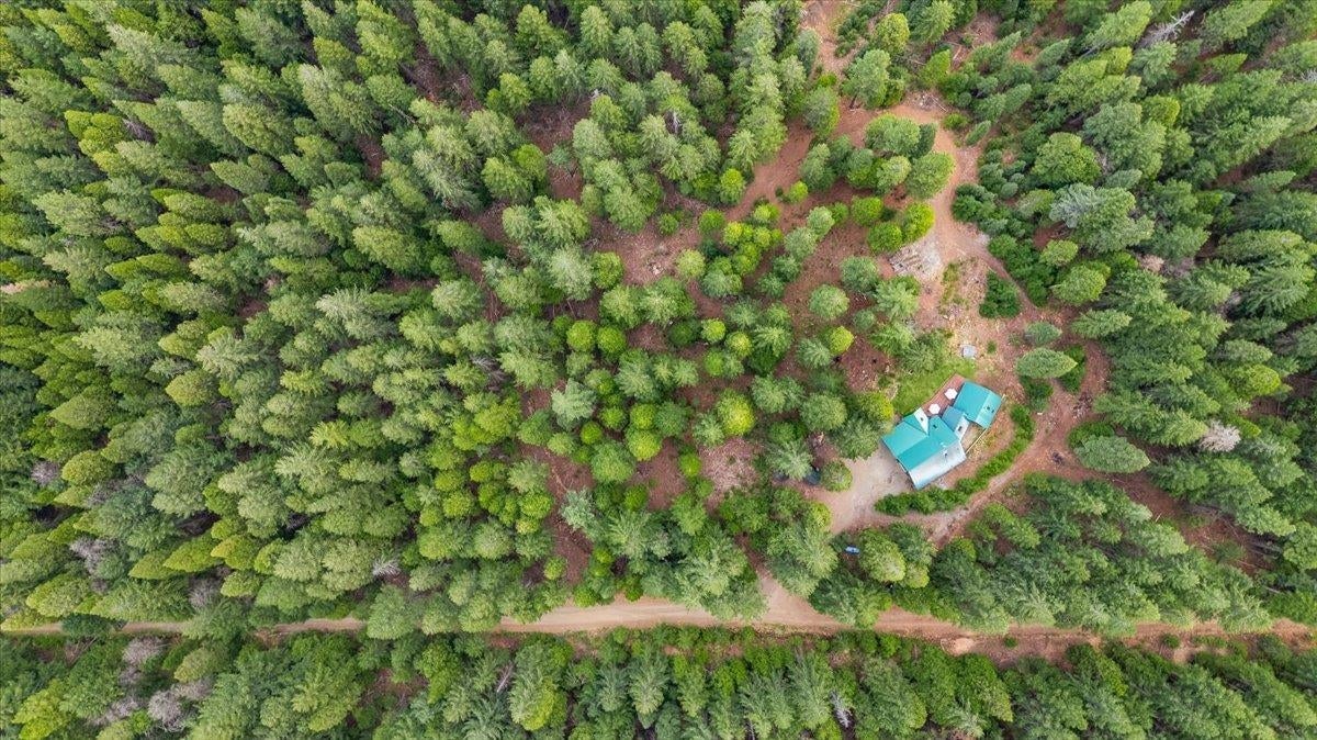 4110 Red Fir Loop Weed, CA 96094 - Photo 15 of 38 Gallery Image 15