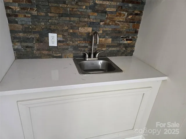 a close view of sink and tap