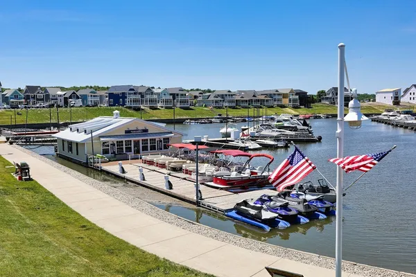 $4,650,000 | 200 Great Loop E Drive, Ottawa, IL 61350