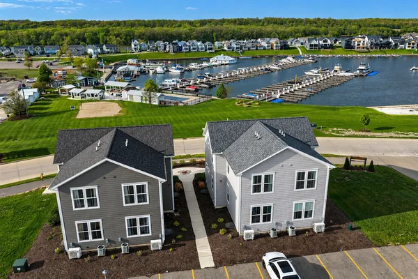 $4,650,000 | 200 Great Loop E Drive, Ottawa, IL 61350