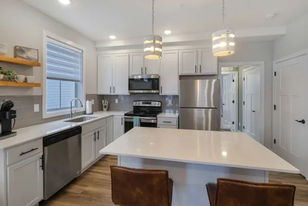 $4,650,000 | 200 Great Loop E Drive, Ottawa, IL 61350