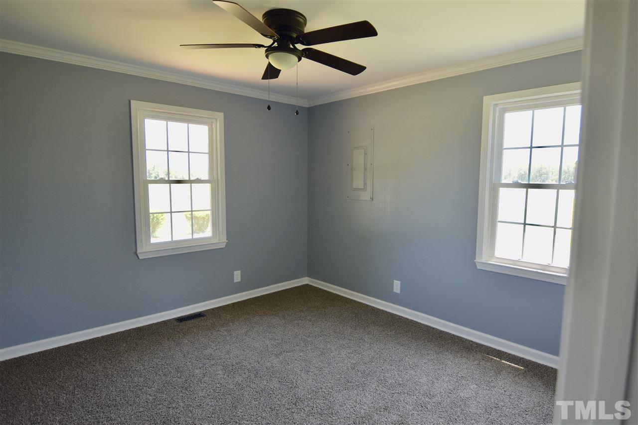 1184 Renfrow Road Clinton, NC 28328 - Photo 21 of 29