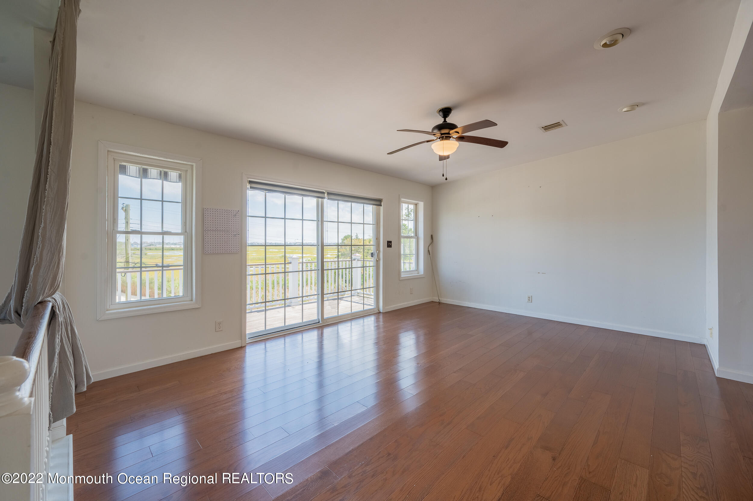 20 Gale Road Brick, NJ 08723 - Photo 16 of 54 Living 1