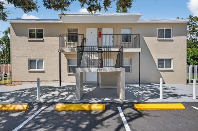 $1,345 | 1771 Russell Street South, Unit 3, St. Petersburg, FL 33712