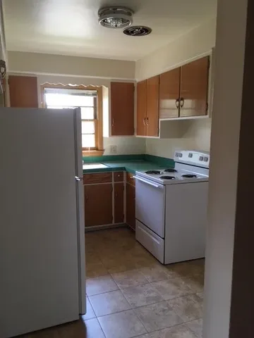 $1,285 | 925 Haywood Drive, Madison, WI 53715