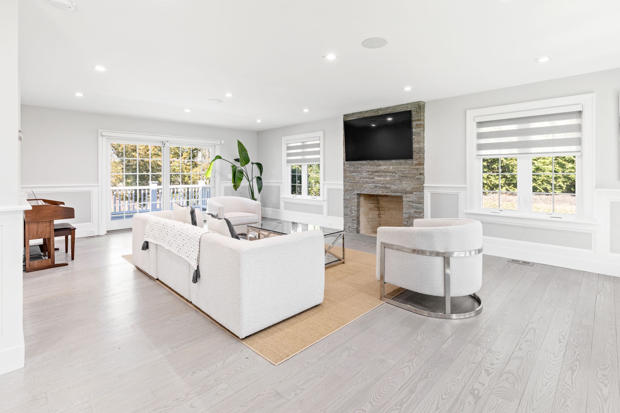 14 Highland Road Hampton Bays, NY 11946 - Photo 9 of 29