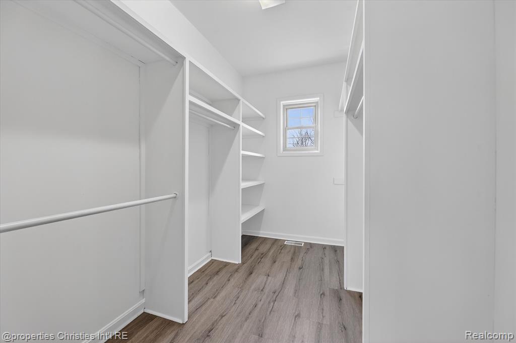 46625 Saltz Road Canton, MI 48187 - Photo 29 of 71 Gallery Image 29
