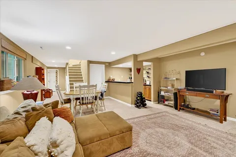 $515,000 | 15 Oak Creek Trail, Madison, WI 53717