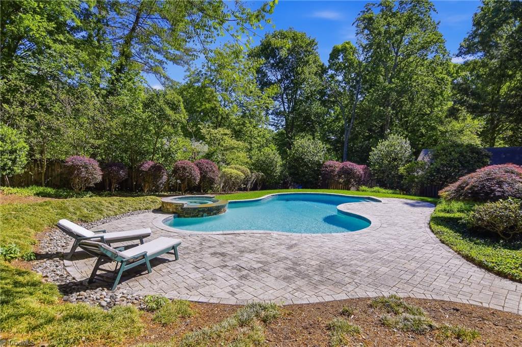 3105 St Regis Road Greensboro, NC 27408 - Photo 29 of 38