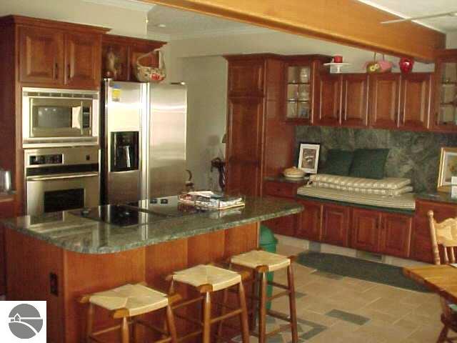 2701 Kilwy Road Cedar, MI 49621 - Photo 6 of 9 1662372-5.JPG