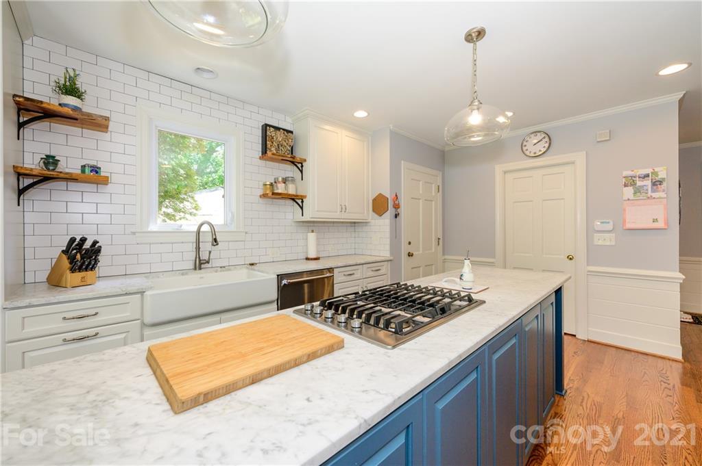 638 Robmont Road Charlotte, NC 28270 - Photo 12 of 36 Gallery Image 12