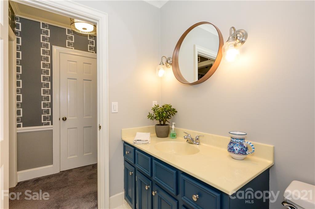 638 Robmont Road Charlotte, NC 28270 - Photo 17 of 36 Gallery Image 17