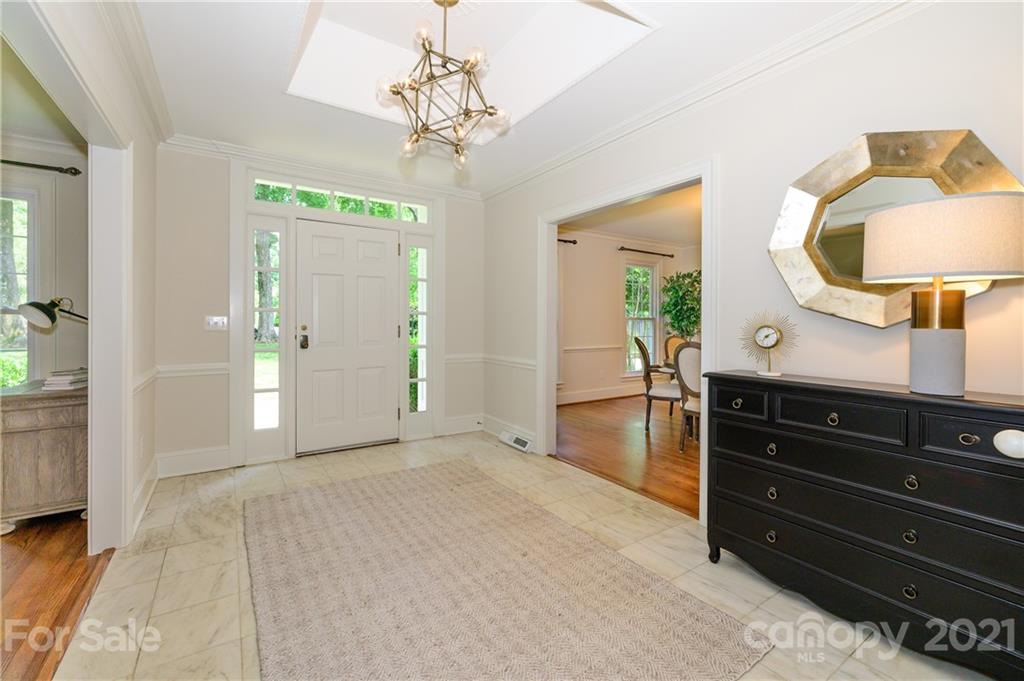 638 Robmont Road Charlotte, NC 28270 - Photo 3 of 36 Gallery Image 3