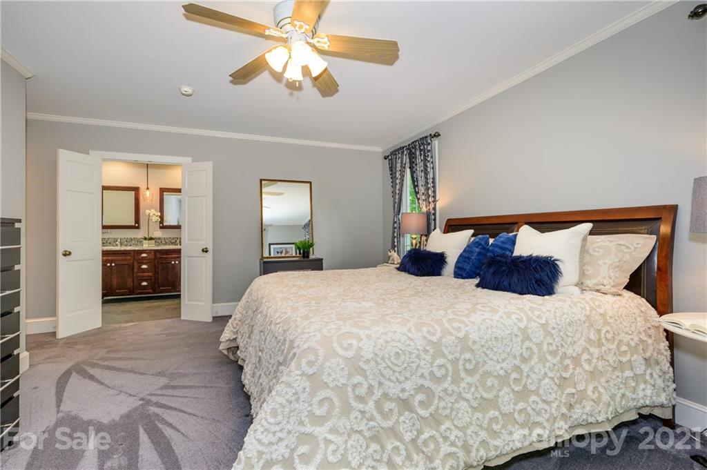 638 Robmont Road Charlotte, NC 28270 - Photo 24 of 36 Gallery Image 24