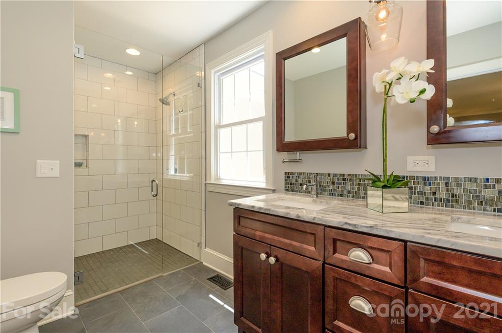 638 Robmont Road Charlotte, NC 28270 - Photo 26 of 36 Gallery Image 26