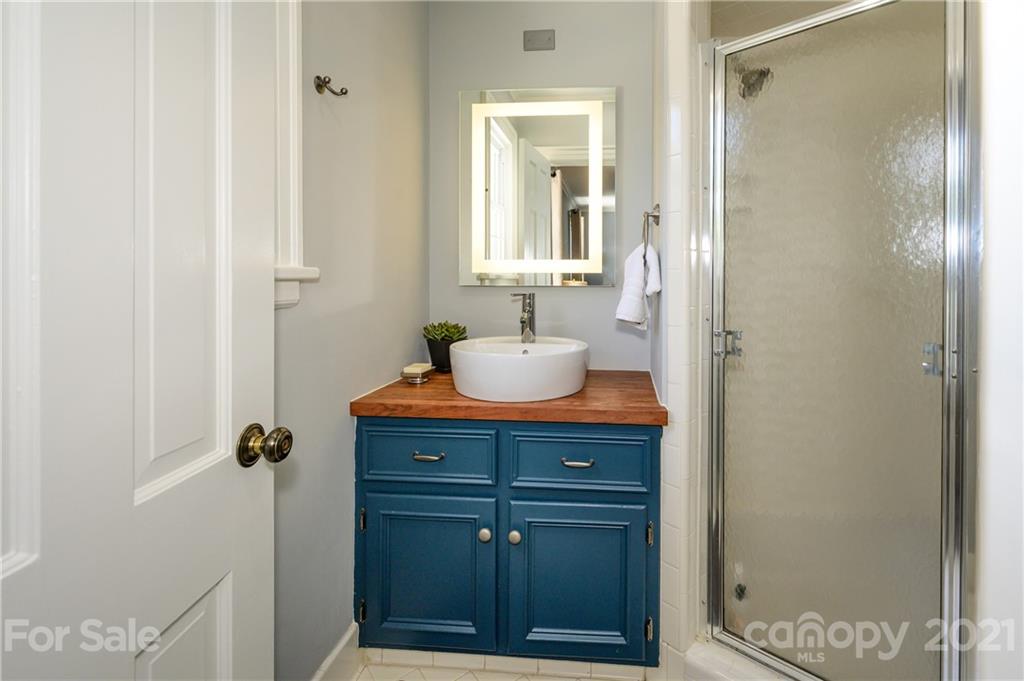 638 Robmont Road Charlotte, NC 28270 - Photo 29 of 36 Gallery Image 29