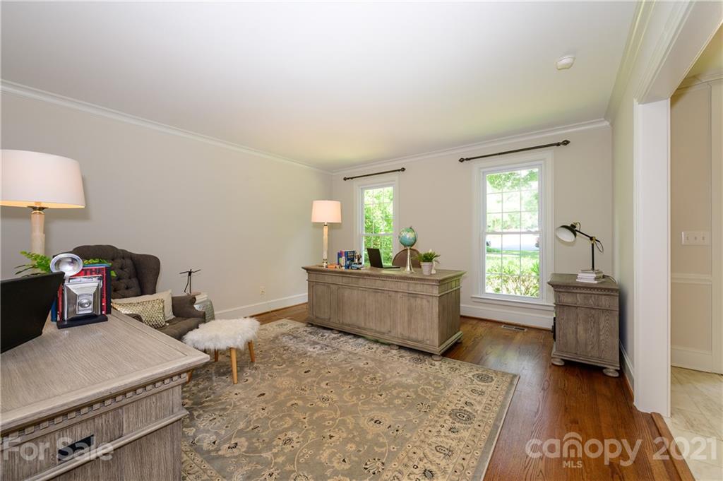 638 Robmont Road Charlotte, NC 28270 - Photo 6 of 36 Gallery Image 6
