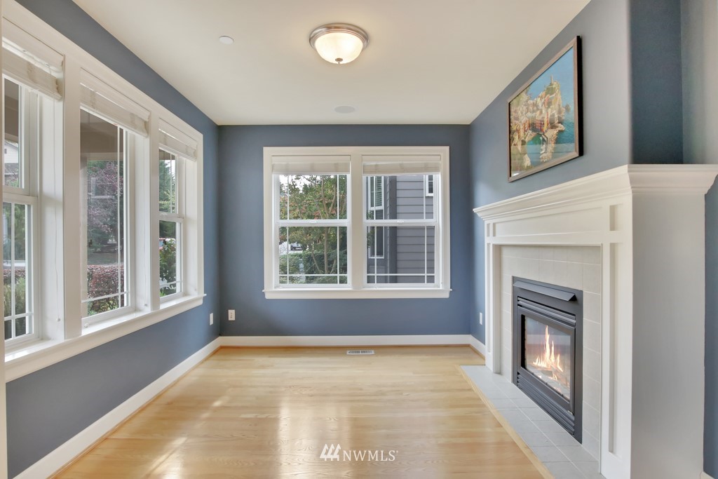 4701 Smithers Avenue South Renton, WA 98055 - Photo 3 of 24 Gallery Image 3