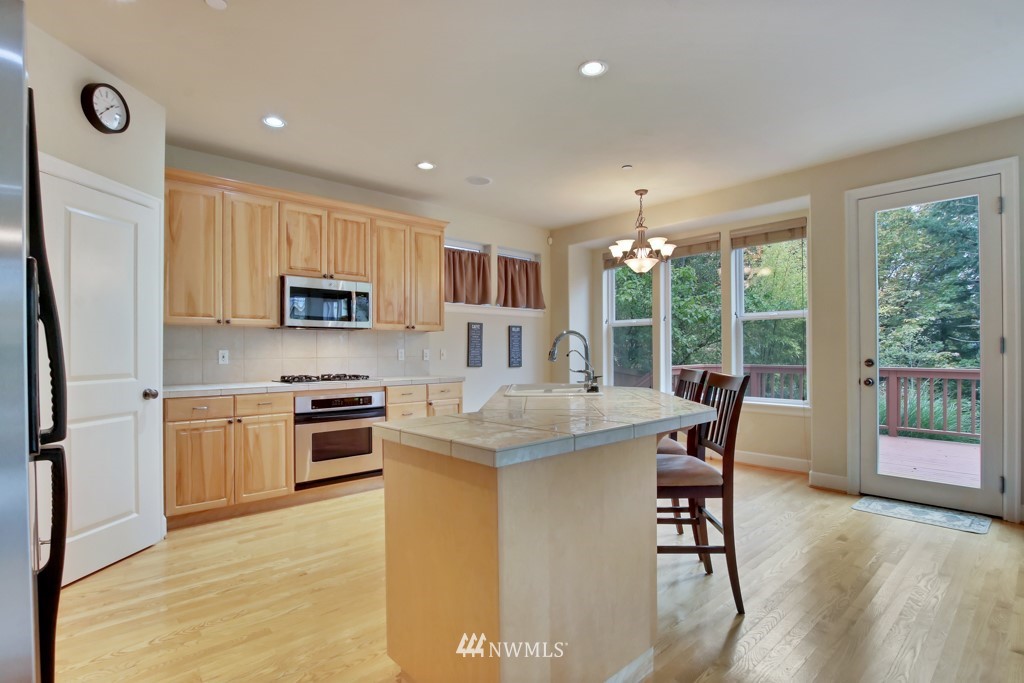 4701 Smithers Avenue South Renton, WA 98055 - Photo 6 of 24 Gallery Image 6