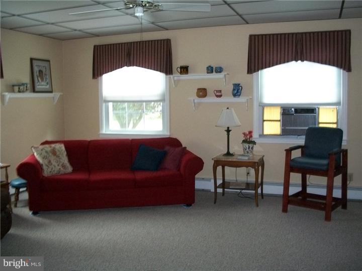 42 Braeburn Road Havertown, PA 19083 - Photo 10 of 19 Family Room